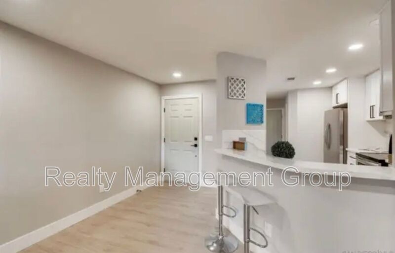 $3,700 - 3 Bed / 2.5 Bath Upgraded Townhome in The Knolls Community property image