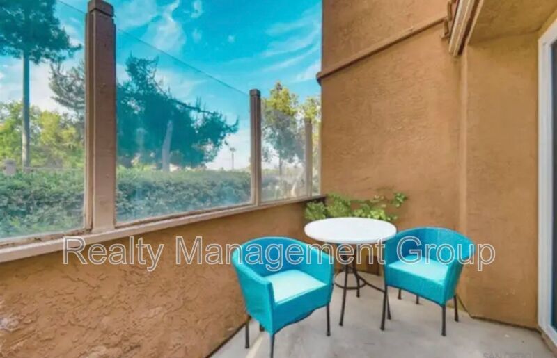 $3,700 - 3 Bed / 2.5 Bath Upgraded Townhome in The Knolls Community property image