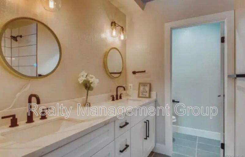 $3,700 - 3 Bed / 2.5 Bath Upgraded Townhome in The Knolls Community property image